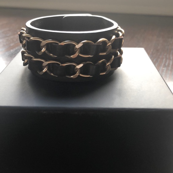 Chanel leather bracelet - Picture 2 of 4